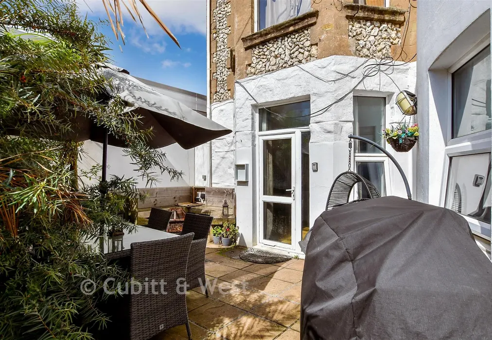 Rear Garden - Ditchling Road, Brighton, East Sussex - Wards of Kent