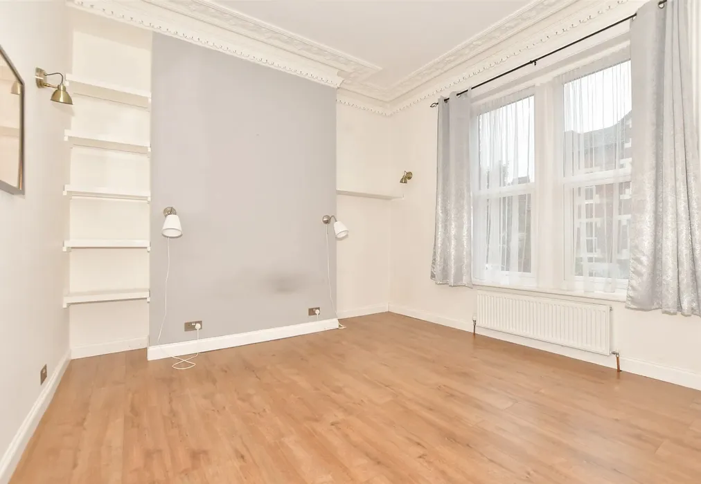 Bedroom 1 - Ingles Road, Folkestone, Kent - Wards of Kent