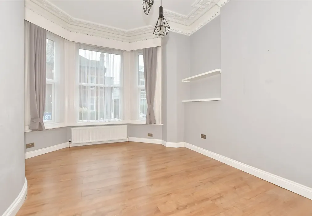 Bedroom 2 - Ingles Road, Folkestone, Kent - Wards of Kent