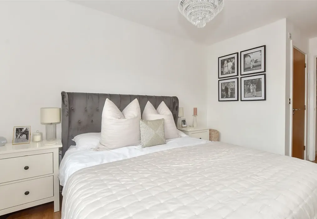 Bedroom 1 - Goodworth Road, Redhill, Surrey - Wards of Kent