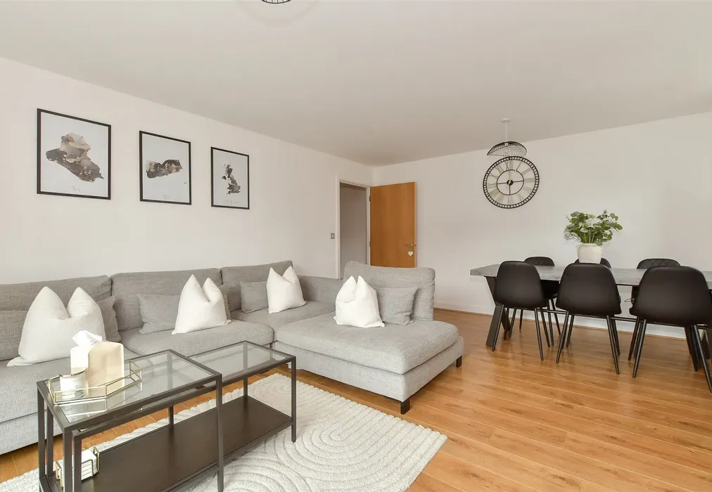 Lounge/Dining Room - Goodworth Road, Redhill, Surrey - Wards of Kent