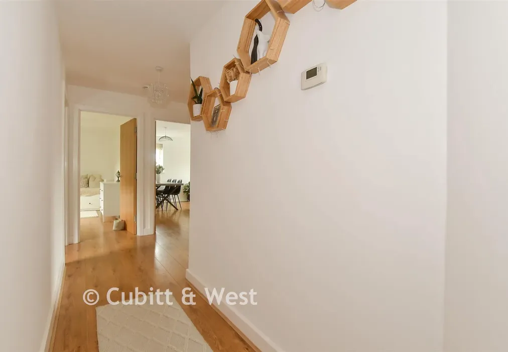 Hallway - Goodworth Road, Redhill, Surrey - Wards of Kent