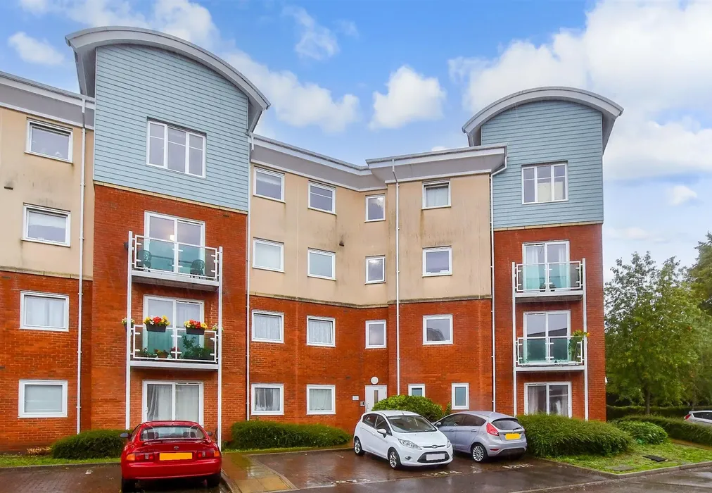 External (Web) - Goodworth Road, Redhill, Surrey - Wards of Kent