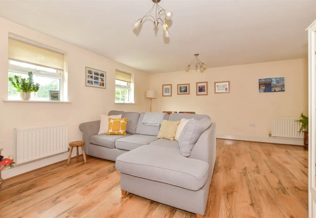 Lounge/Dining Area - Fitzroy Place, Reigate, Surrey - Wards of Kent