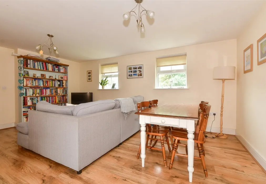 Lounge/Dining Area - Fitzroy Place, Reigate, Surrey - Wards of Kent