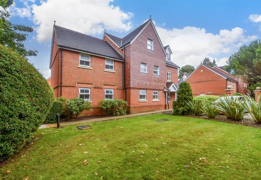 External (Web) - Fitzroy Place, Reigate, Surrey - Wards of Kent