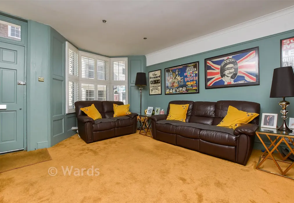Lounge - Effingham Street, Ramsgate, Kent - Wards of Kent