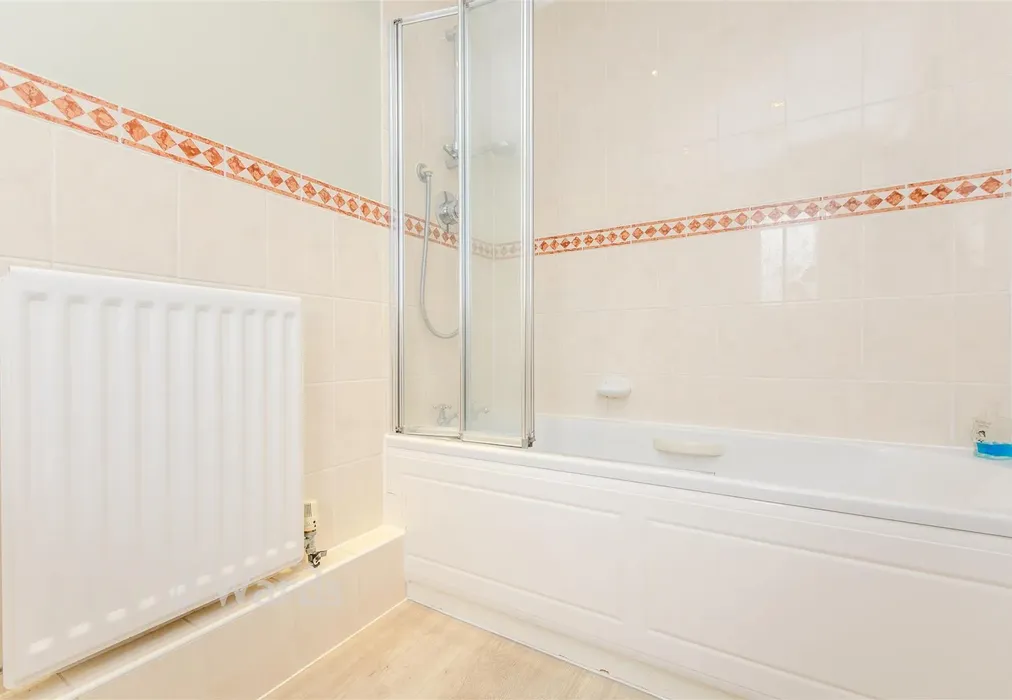En-Suite Bathroom - Hotham Close, Swanley, Kent - Wards of Kent