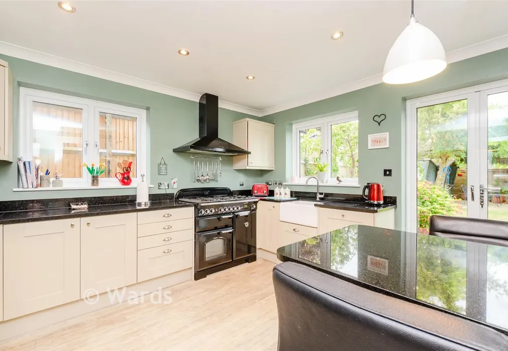 Kitchen - Hotham Close, Swanley, Kent - Wards of Kent