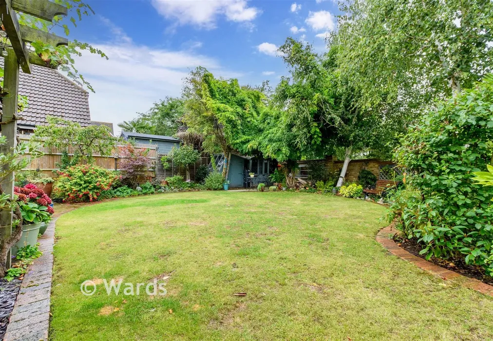 Rear Garden - Hotham Close, Swanley, Kent - Wards of Kent