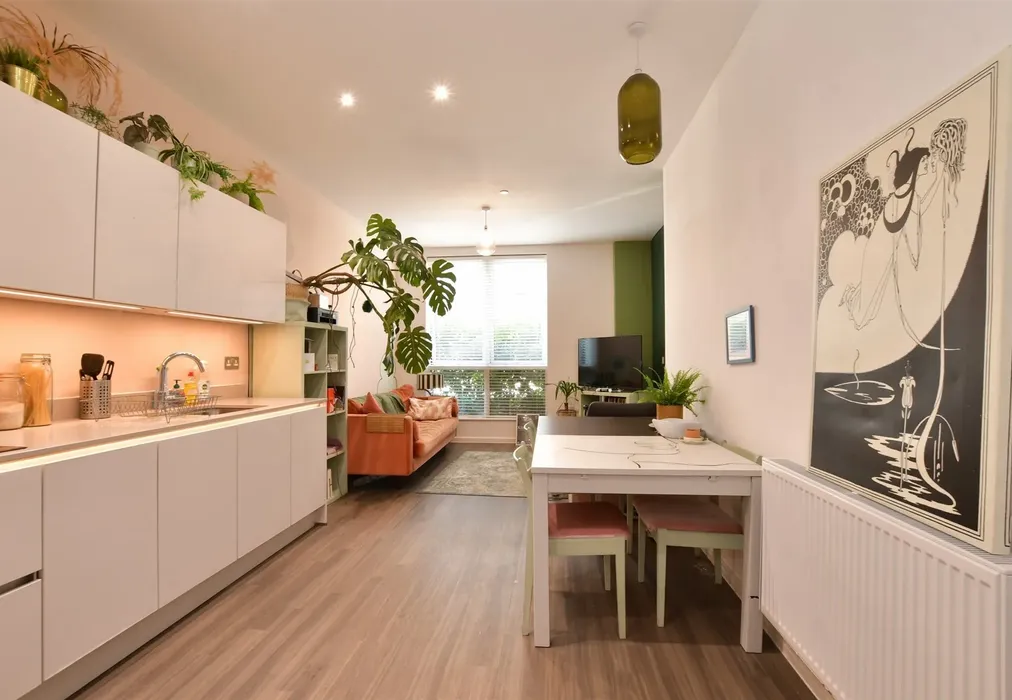 Lounge/Kitchen/ Dining Room - Troubridge Square, Walthamstow - Wards of Kent
