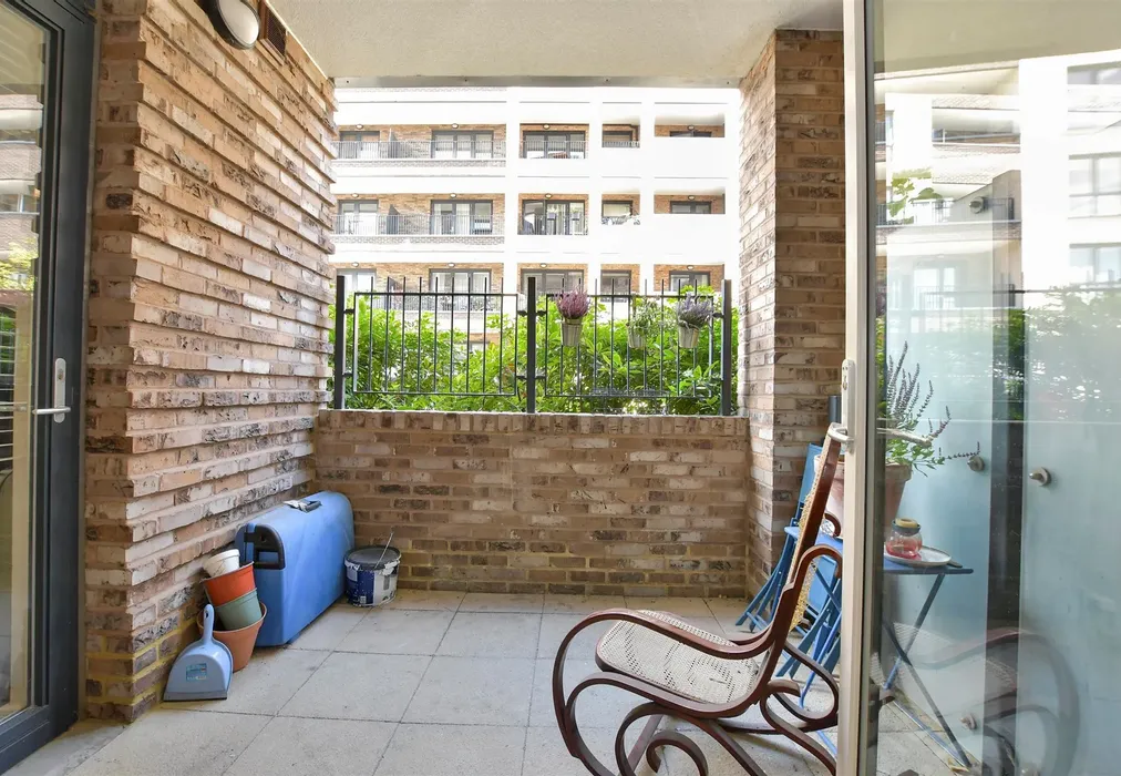 Balcony / Terrace - Troubridge Square, Walthamstow - Wards of Kent