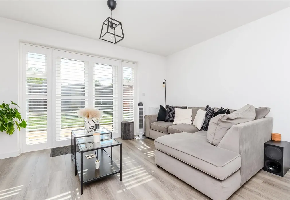 Lounge/Diner - Martinsyde Grove, Hoo, Rochester, Kent - Wards of Kent