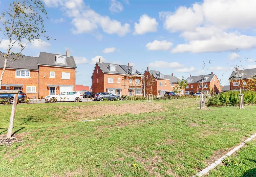 Surrounding Area - Martinsyde Grove, Hoo, Rochester, Kent - Wards of Kent