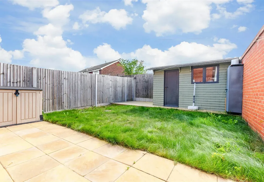 Rear Garden - Martinsyde Grove, Hoo, Rochester, Kent - Wards of Kent