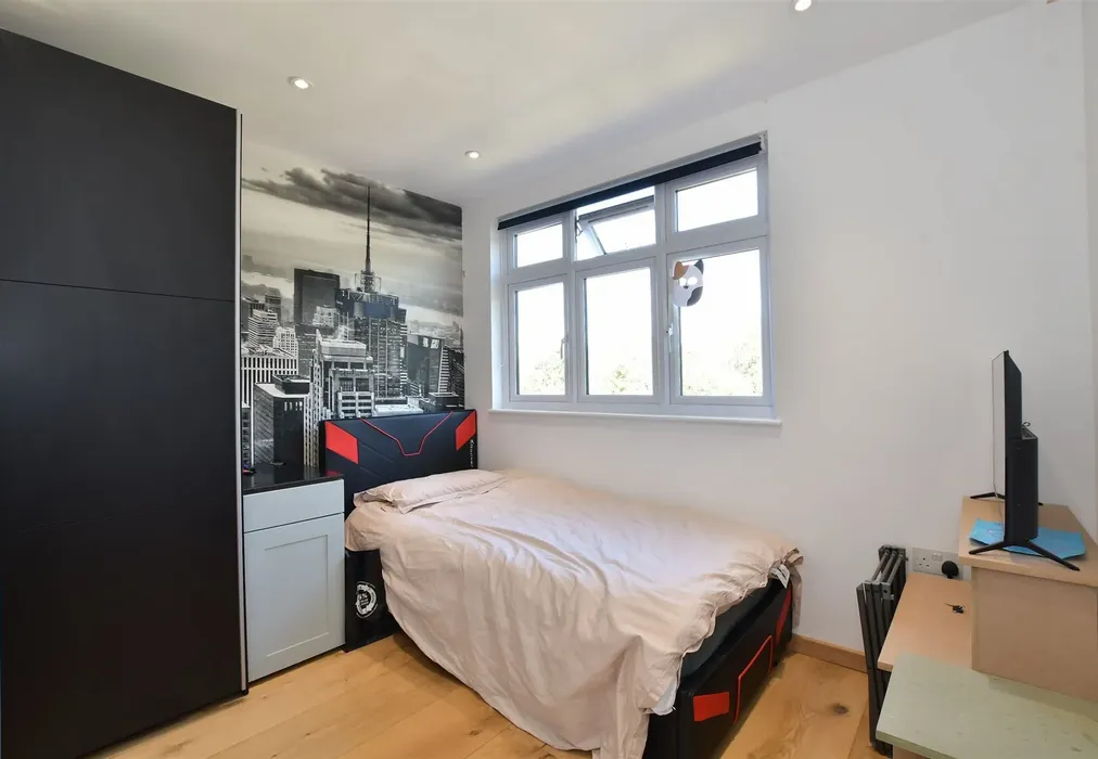 Bedroom 3 - Greenway Avenue, Walthamstow - Wards of Kent