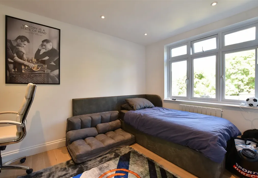 Bedroom 2 - Greenway Avenue, Walthamstow - Wards of Kent