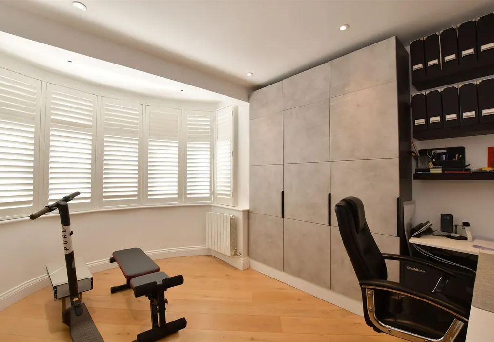 Family Room - Greenway Avenue, Walthamstow - Wards of Kent