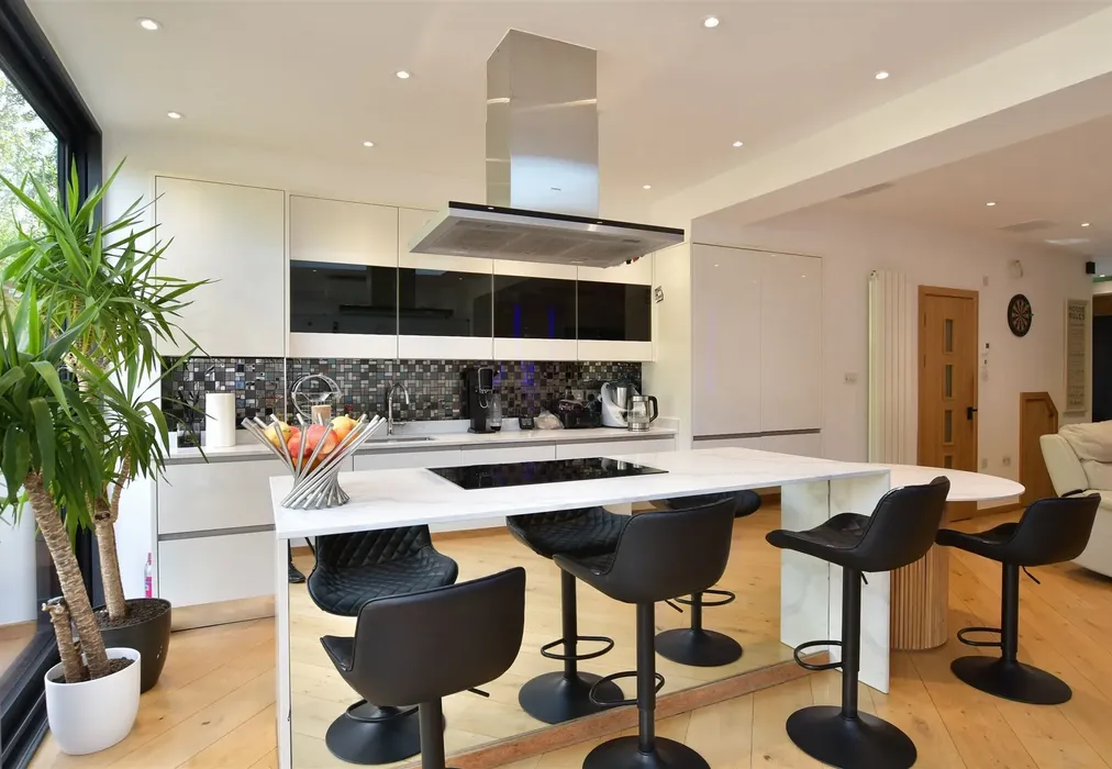 Kitchen - Greenway Avenue, Walthamstow - Wards of Kent