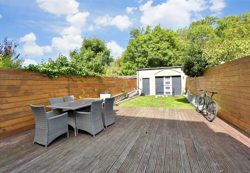 Rear Garden - Greenway Avenue, Walthamstow - Wards of Kent