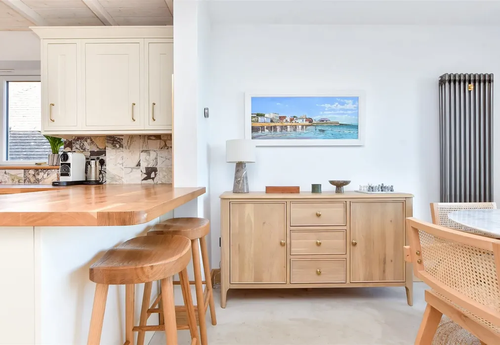 Lounge/Diner - Eastern Esplanade, Broadstairs, Kent - Wards of Kent