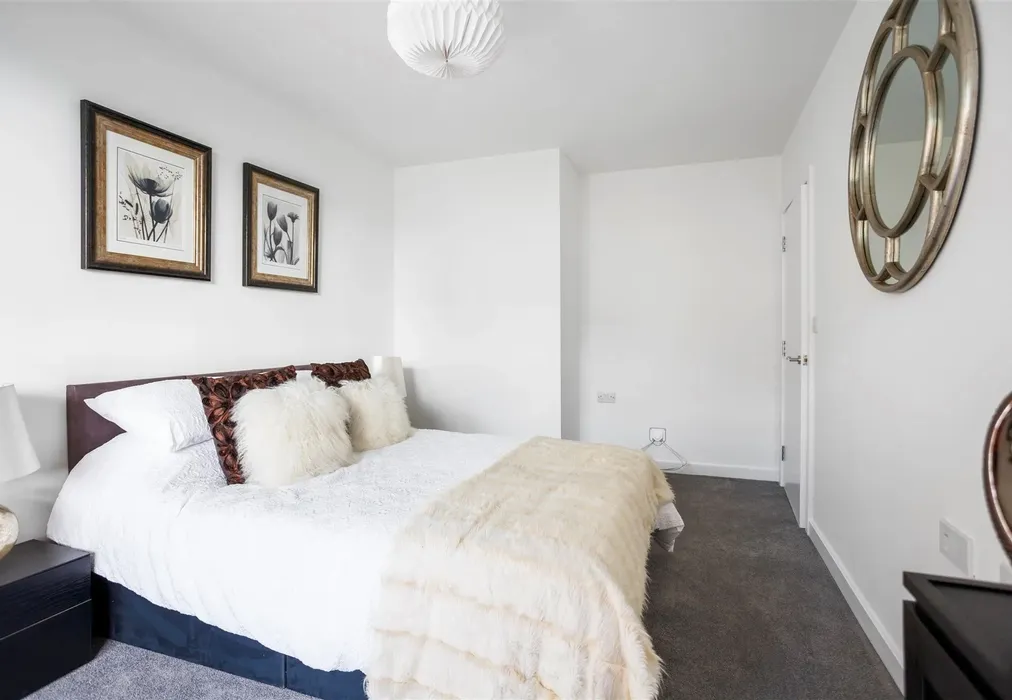 Bedroom 2 - Albion Yard, Brook Road, Redhill, Surrey - Wards of Kent
