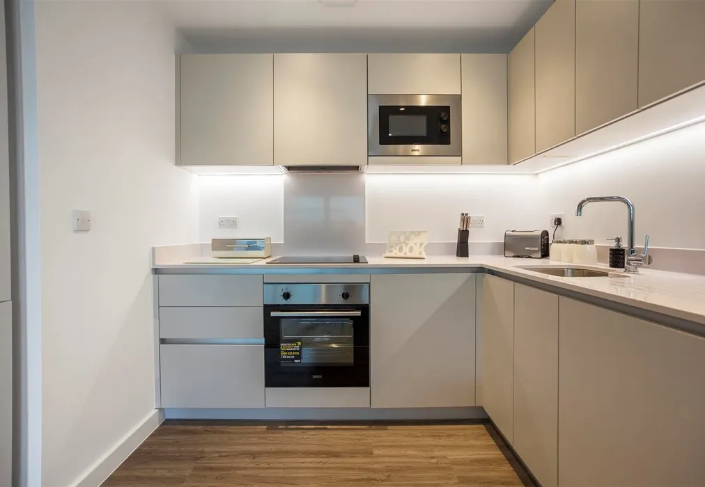 Kitchen - Albion Yard, Brook Road, Redhill, Surrey - Wards of Kent