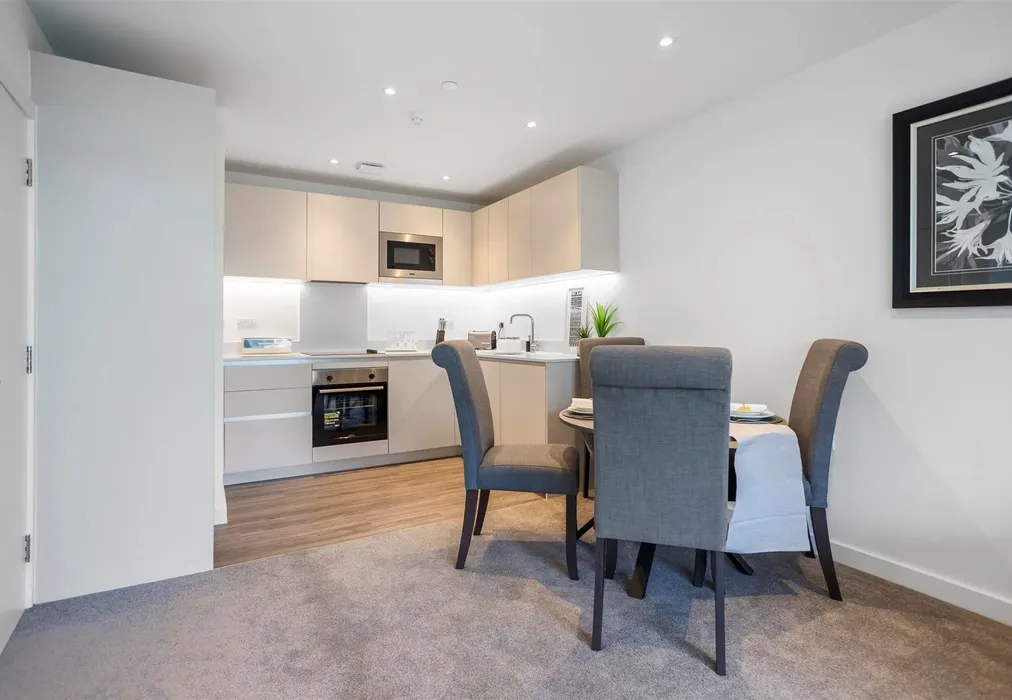 Kitchen Diner - Albion Yard, Brook Road, Redhill, Surrey - Wards of Kent