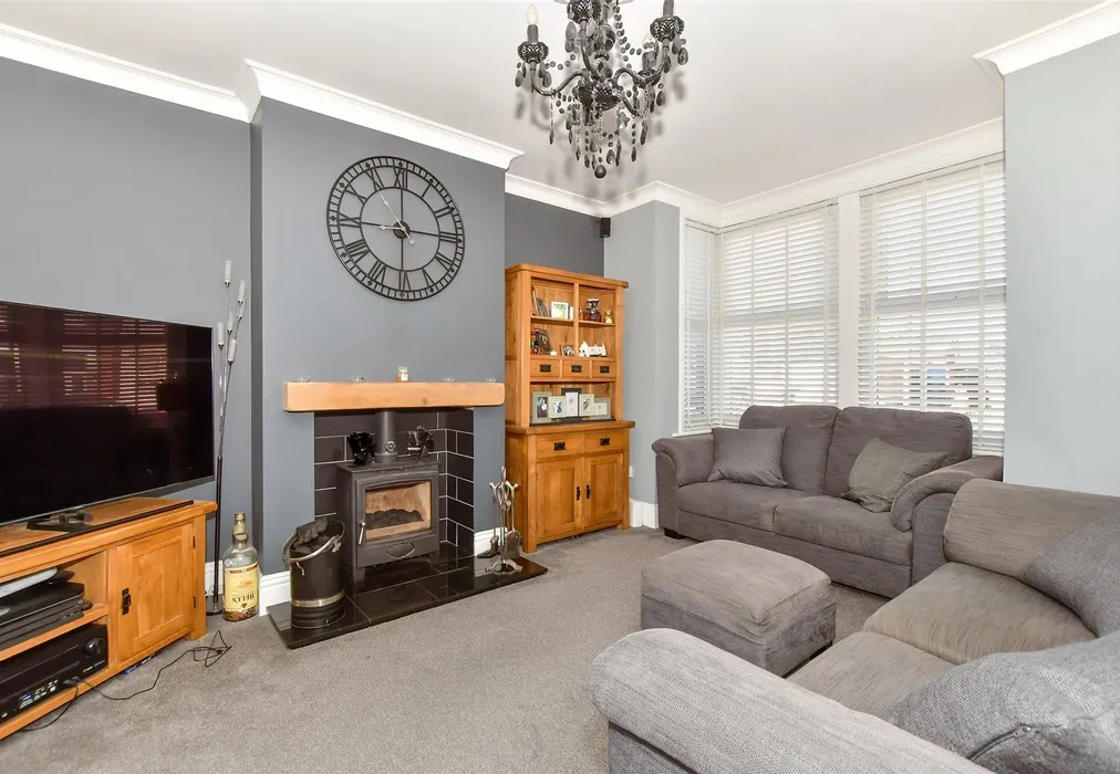 Lounge - Chelmsford Road, Portsmouth, Hampshire - Wards of Kent