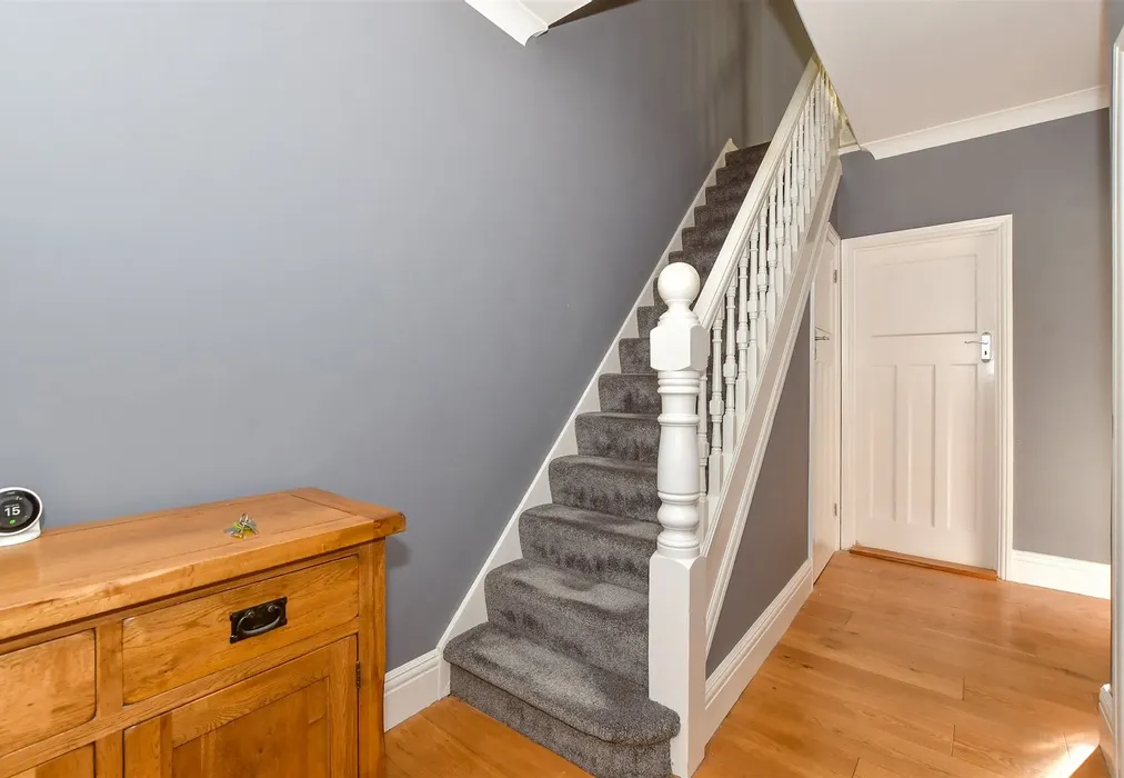 Hallway - Chelmsford Road, Portsmouth, Hampshire - Wards of Kent