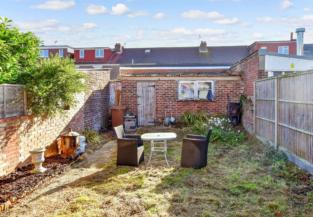 Rear Garden - Chelmsford Road, Portsmouth, Hampshire - Wards of Kent