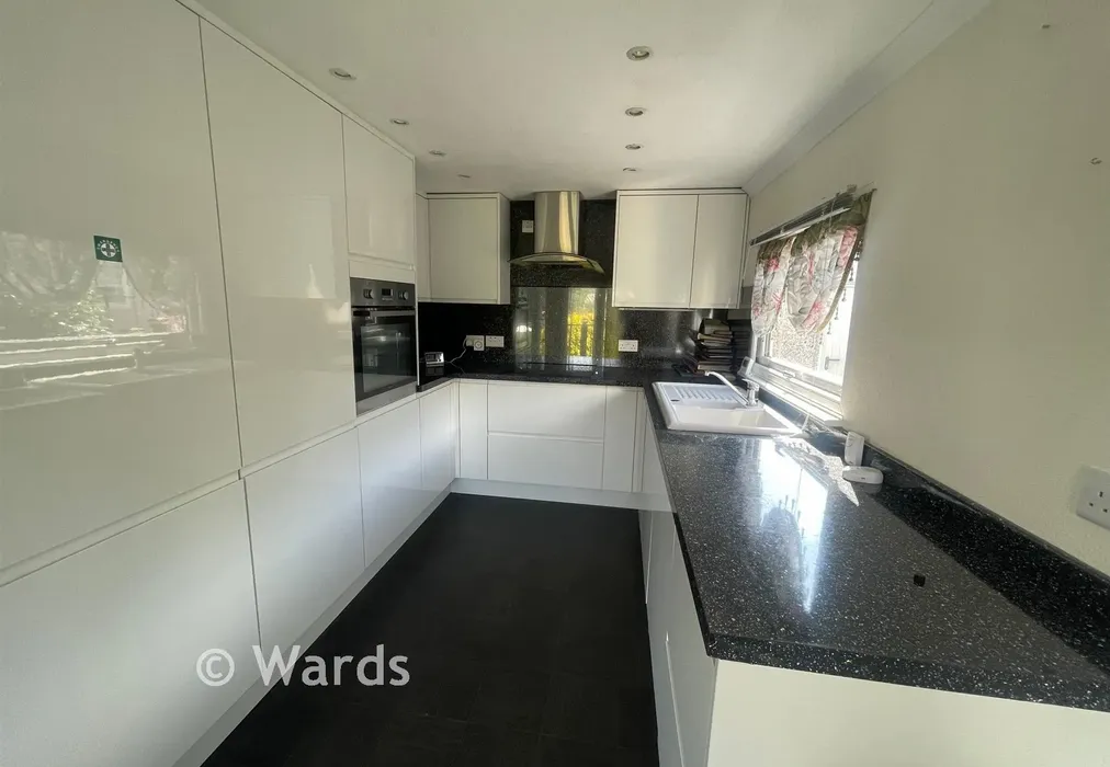 Kitchen - Lower Road, East Farleigh, Maidstone, Kent - Wards of Kent