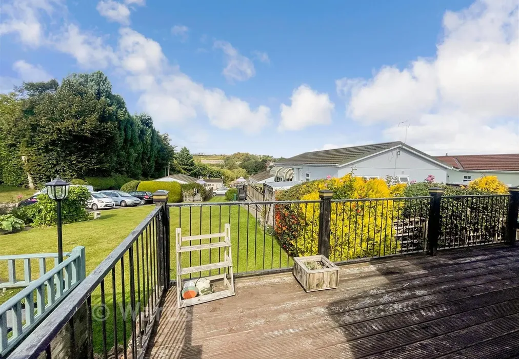 Views - Lower Road, East Farleigh, Maidstone, Kent - Wards of Kent