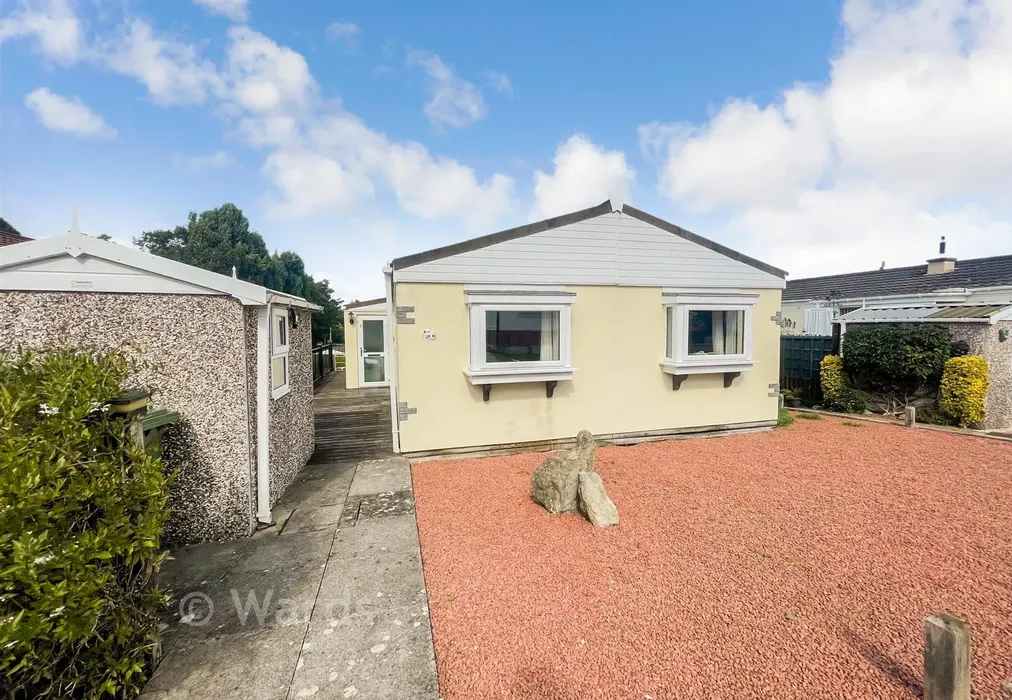 Front Elevation - Lower Road, East Farleigh, Maidstone, Kent - Wards of Kent