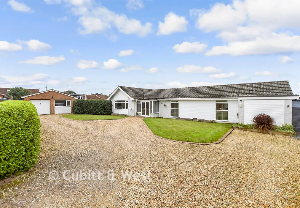 Driveway/Parking. - Greenacres, Ashington, West Sussex - Wards of Kent