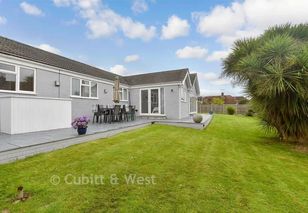 Rear Garden - Greenacres, Ashington, West Sussex - Wards of Kent