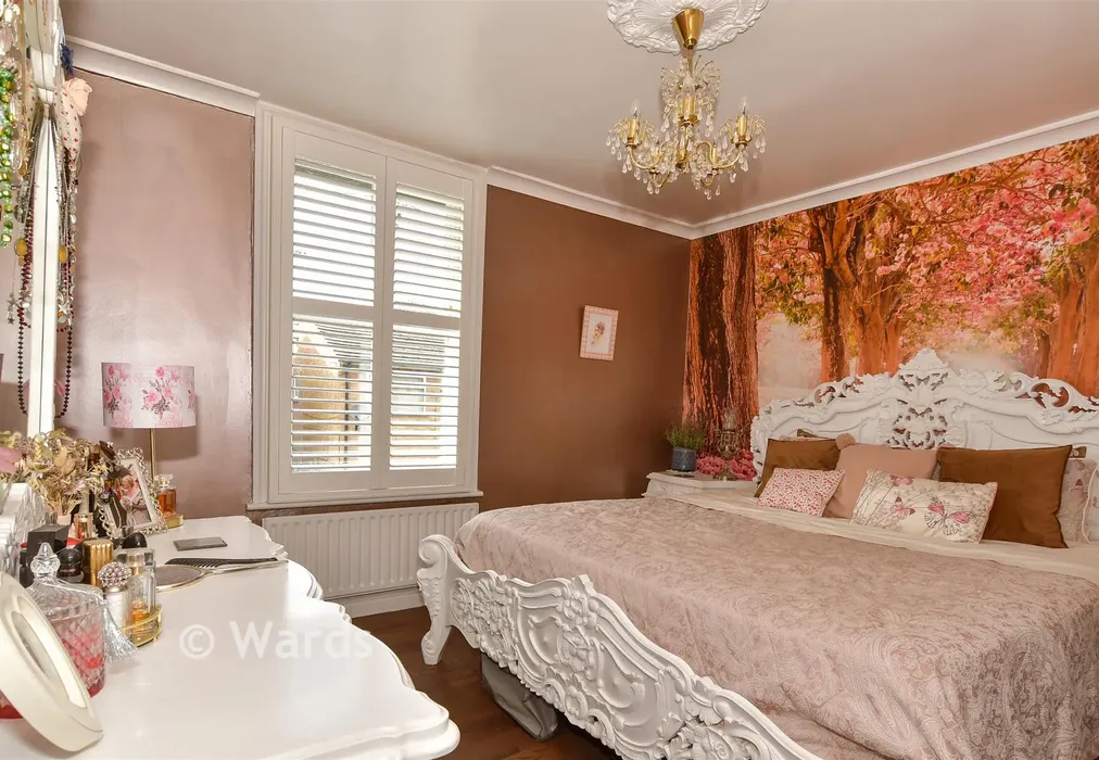 Bedroom 1 - Cyprus Road, Faversham, Kent - Wards of Kent