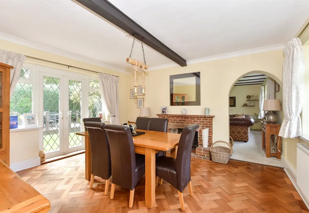 Dining Area - Chesterfield Close, Furnace Wood, West Sussex - Wards of Kent