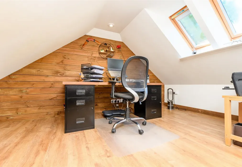 Study - Meadow Lane, Culverstone, Meopham, Kent - Wards of Kent
