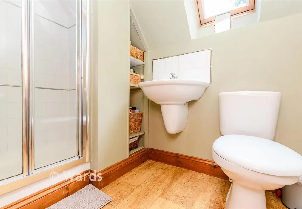 En-Suite Shower Room - Meadow Lane, Culverstone, Meopham, Kent - Wards of Kent