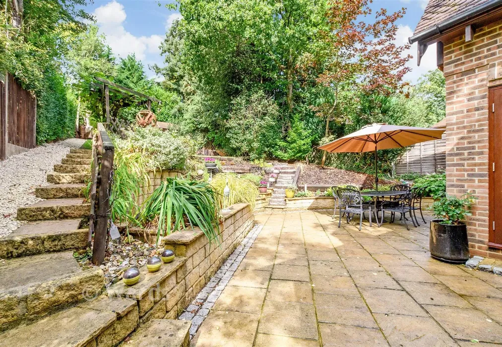 Patio / Decking - Meadow Lane, Culverstone, Meopham, Kent - Wards of Kent