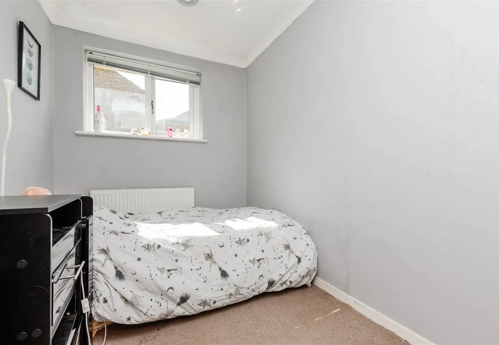 Bedroom 3 - Caxton Close, Hartley, Longfield, Kent - Wards of Kent