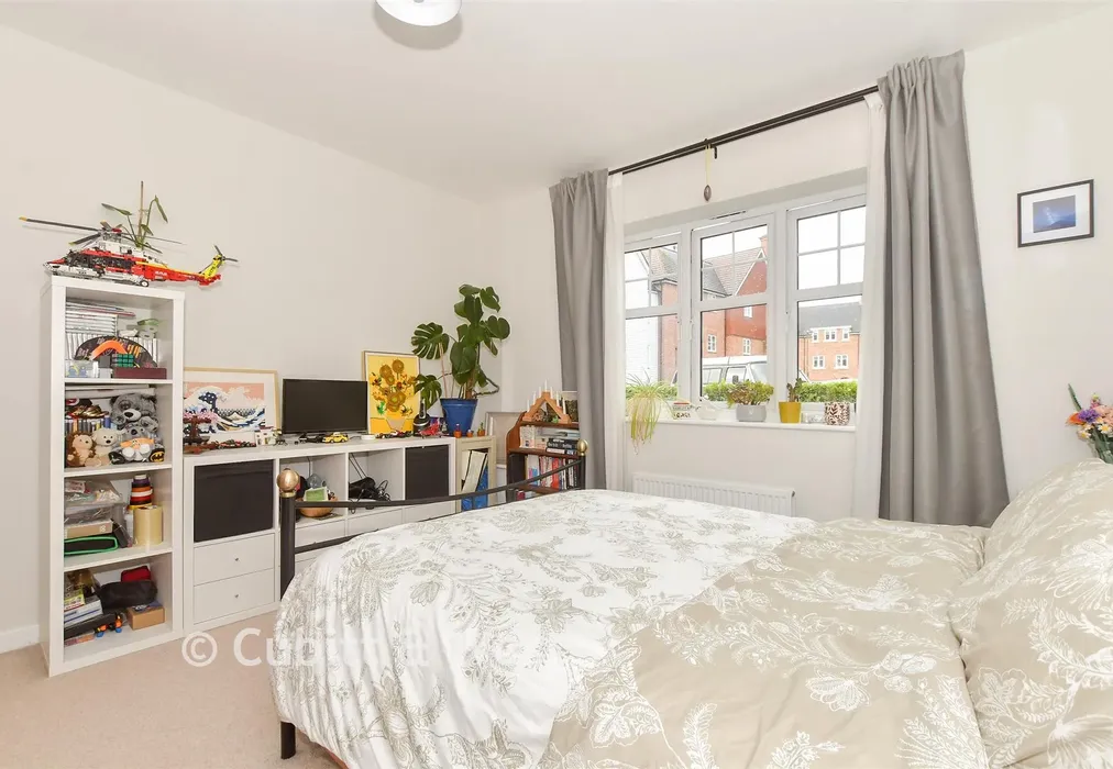 Bedroom - Kensett Avenue, Southwater, Horsham, West Sussex - Wards of Kent