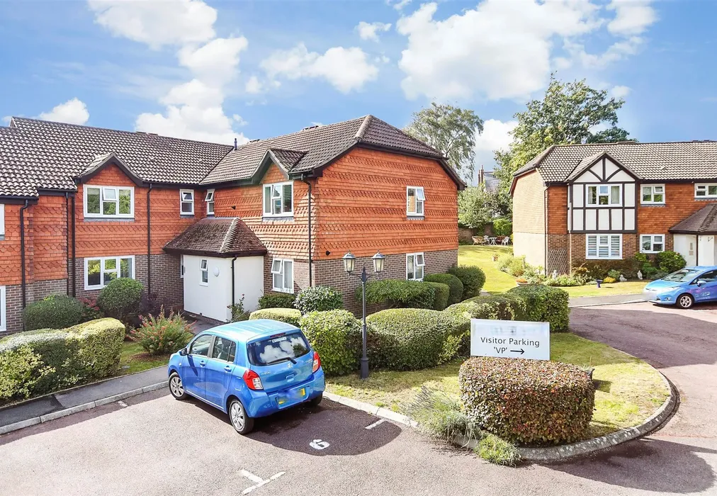 Front - Linden Chase, Uckfield, East Sussex - Wards of Kent