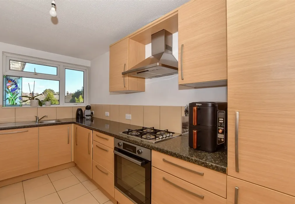 Kitchen - Wheeler Street, Maidstone, Kent - Wards of Kent