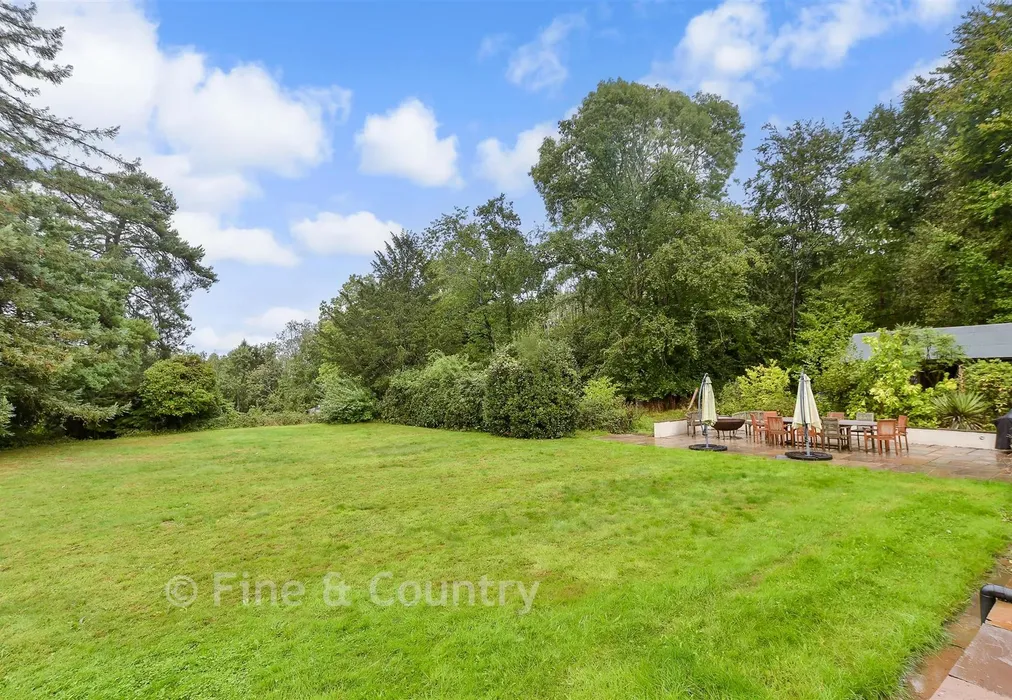 Rear Garden - Ashurst Road, Ashurst, Tunbridge Wells, East Sussex - Wards of Kent