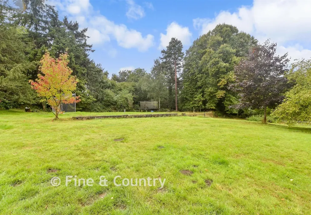 Rear Garden - Ashurst Road, Ashurst, Tunbridge Wells, East Sussex - Wards of Kent