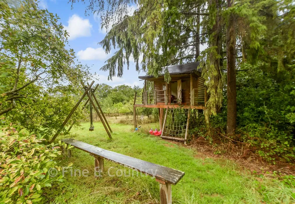 Rear Garden - Ashurst Road, Ashurst, Tunbridge Wells, East Sussex - Wards of Kent