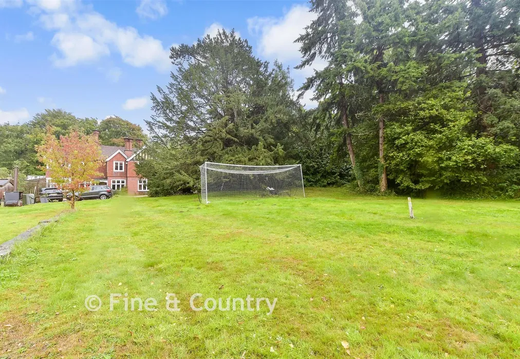 Rear Garden - Ashurst Road, Ashurst, Tunbridge Wells, East Sussex - Wards of Kent