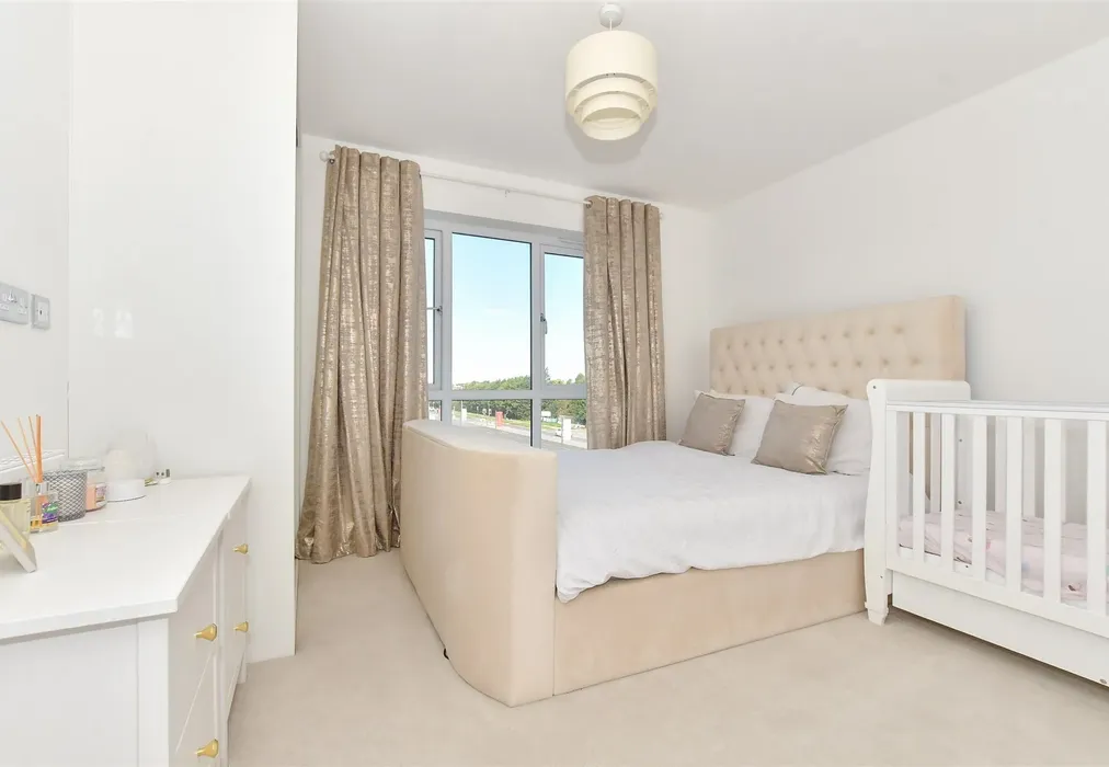 Bedroom 1 - Braid Drive, Herne Bay, Kent - Wards of Kent